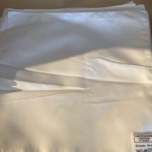Serviette blanche 40 cm* 40 cm