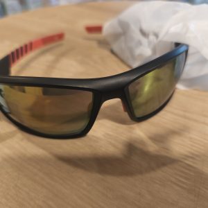 Lunette de soleil 101 rouge