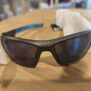 Lunette de soleil 102 bleu