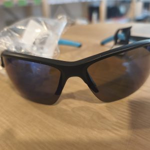 Lunette de soleil 106 bleu