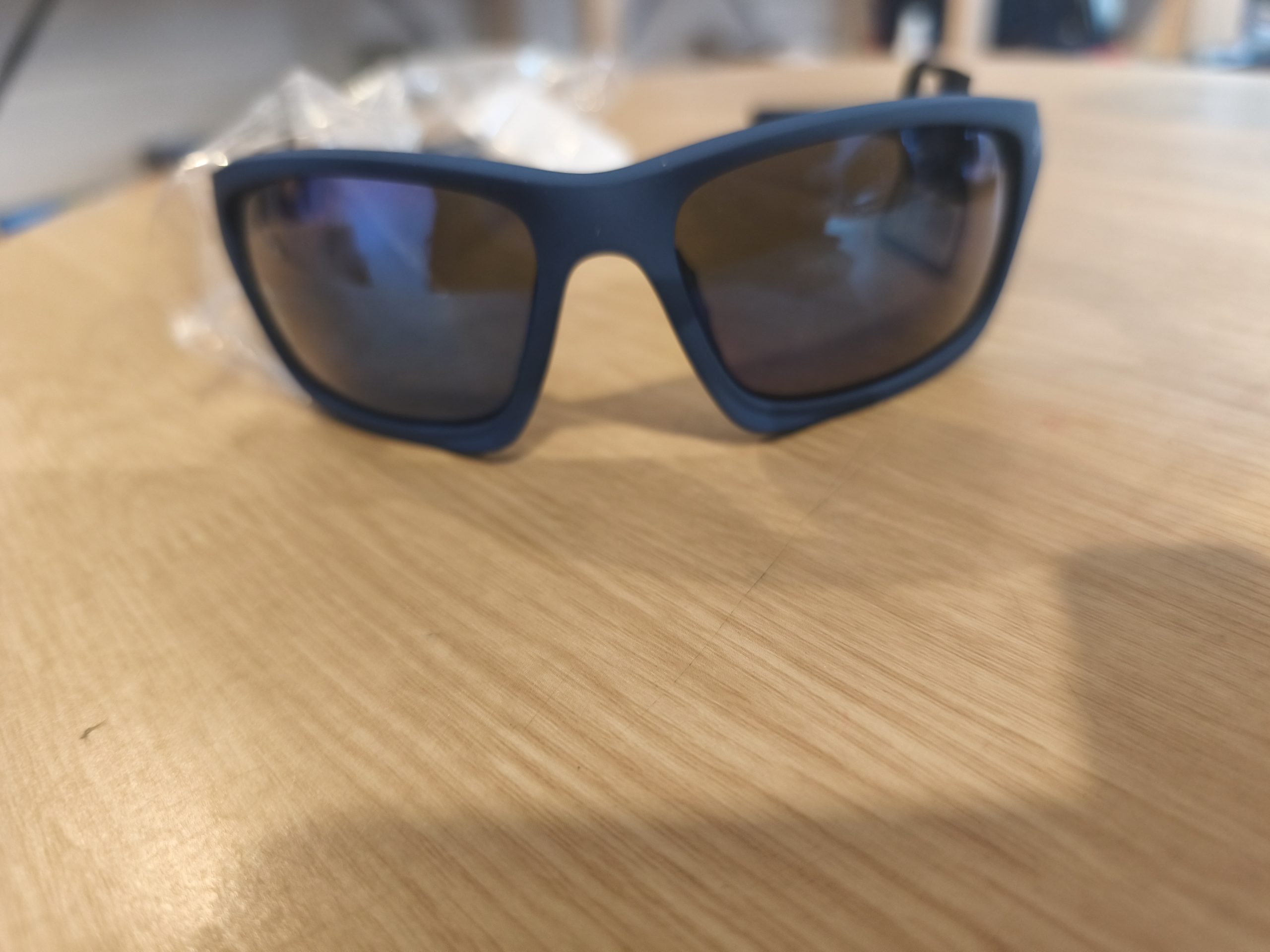 Lunette de soleil 103 bleu
